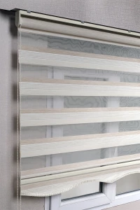 A Plus Çizgili Çift Renk Krem-Beyaz Zebra Stor Ev Ofis Perdesi