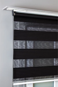 Siyah Pileli Zebra Stor